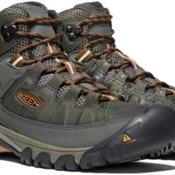 Keen Footwear Keen Targhee III Mid WP -vaelluskengät, Musta/ruskea 12 Keen Footwear Keen Targhee III Mid WP -vaelluskengät, Musta/ruskea -Muck Boot Shop keen m s targhee iii mid wp black olive golden brown 11