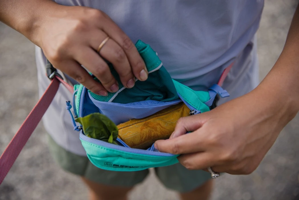 RuffWear Stash Bag Plus Tarvikelaukku, Mintunvihreä 9 RuffWear Stash Bag Plus Tarvikelaukku, Mintunvihreä - Image 9