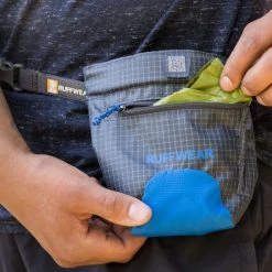 RuffWear Treat Trader Pouch Makupalapussi, Blue Pool 18 RuffWear Treat Trader Pouch Makupalapussi, Blue Pool -Muck Boot Shop ruffwear treat trader pouch blue pool 8