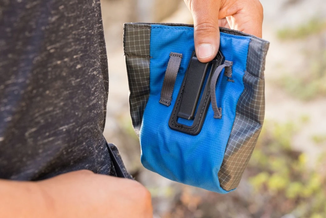 RuffWear Treat Trader Pouch Makupalapussi, Blue Pool 9 RuffWear Treat Trader Pouch Makupalapussi, Blue Pool - Image 9